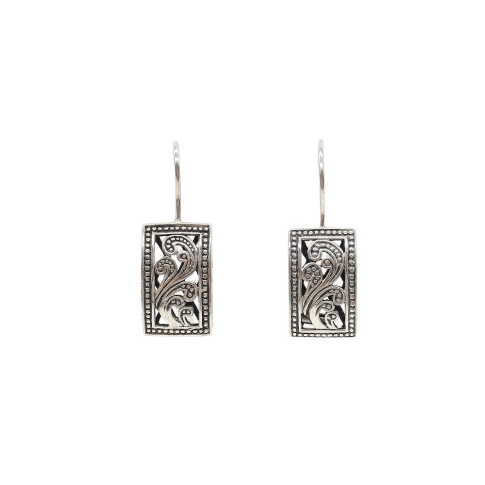 Designer Silpada Retired Paisley Sterling Silver Earrings